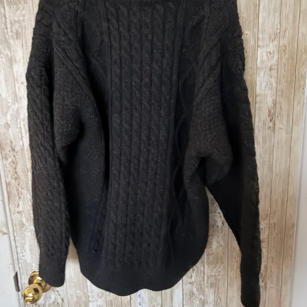 Quills Woolen Market Hand Crafted in Ireland Pure Wool Sweater